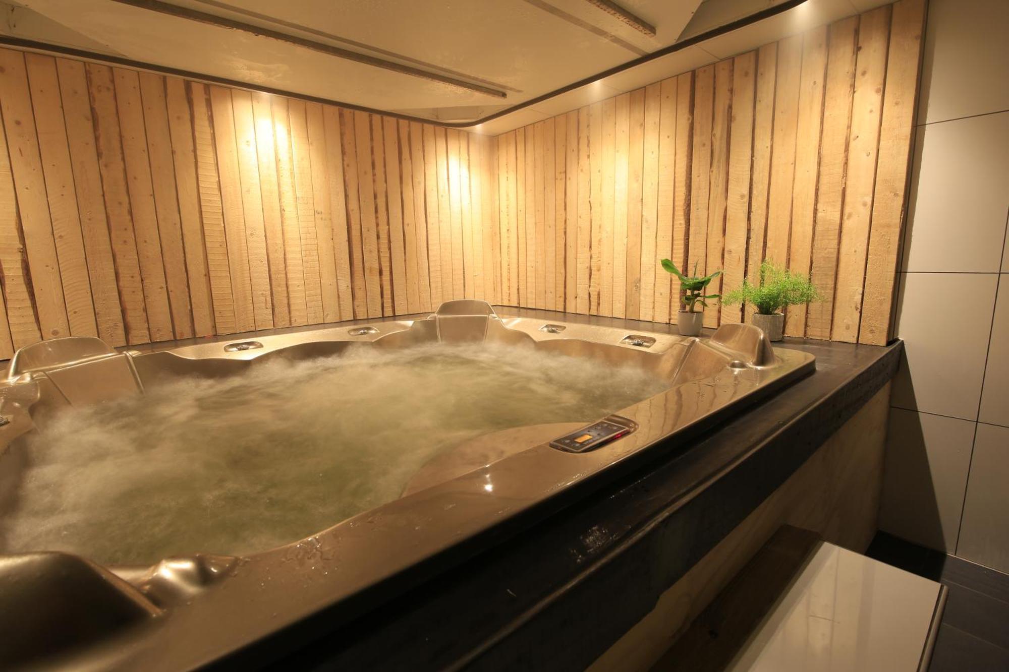 Luxus Familienvilla Mit Jacuzzi & Sauna Tzummarum エクステリア 写真